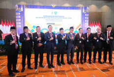 Bupati H M Toha Tohet Lakukan Penandatangan Komitmen Bersama Tentang Pembangunan Meritokrasi 