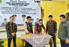 Pisah Sambut Camat dan Sekcam Sanga Desa Berlangsung Khidmat