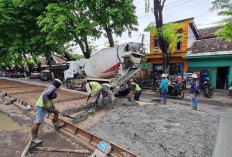 Pengecoran Jalinteng Depan Terminal Randik Sekayu Mengakibatkan Arus Lalu Lintas Tersendat