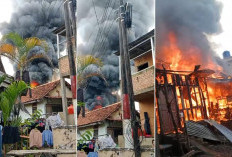 Kebakaran Hebat Landa Permukiman Padat di Sekip Ujung Palembang, Warga Panik Selamatkan Diri