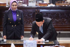 Setelah Pembahasan Cukup Panjang, Akhirnya Pj Gubernur dan Ketua DPRD Sumsel Teken Keputusan Bersama 