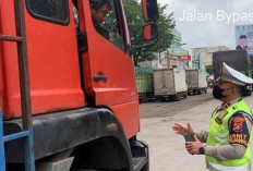 Hindari Kemacetan, Truk Kapasitas 14 Ribu Ton Dilarang Melintas di Jalintim