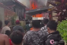 Kebakaran Hanguskan Satu Rumah di 1 Ulu, Empat Rumah Lain Ikut Terdampak