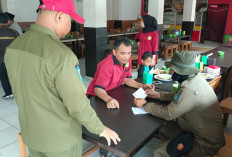 Petugas Tegur Rumah Makan di Kayuagung, Diminta Pasang Tirai 