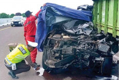 Astaga, Toyota Fortuner Hantam Belakang Truk di Tol Palembang-Kayuagung, 4 Orang Penumpang Meninggal 