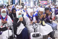  Sambut Hangat Kepulangan Jemaah Haji Kloter Pertama OKU Timur