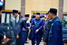 Bupati H M Toha Tohet Sampaikan Jawaban atas Pemandangan Umum Fraksi DPRD Muba