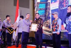 Terima Penghargaan dari Kapolda Sumsel, Bupati Muba M. Toha Tohet Diganjar Apresiasi atas Dukungan SDM Polri 