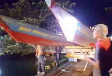 Dinas Perikanan Bantu Korban Banjir di Kecamatan, Berikan Ikan Segar hingga Perahu 