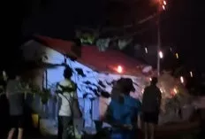 Respons Cepat Damkar Muba Padamkan Kebakaran Kabel di Soak Baru