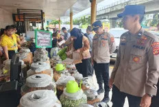 Pasar Tradisional Palembang Disambangi Polisi Jelang Lebaran 