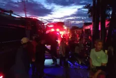 Gerak Cepat Tim Damkar Tangani Kebakaran Rumah Warga