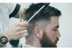 Jelang Lebaran, Pangkas Rambut Ramai!