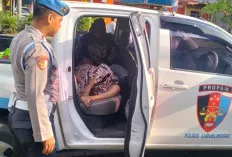 Propam Polres Lubuk Linggau Bantu Lansia Pulang dari Rumah Sakit Tanpa Biaya