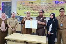 Kejari Palembang Cetak KIA, KIS, KIP dan Akta Lahir Secara Gratis