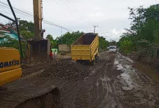 Perusahaan dan Warga Atasi Kerusakan Parah Jalan Provinsi Sekayu–PALI, Akses Kembali Lancar