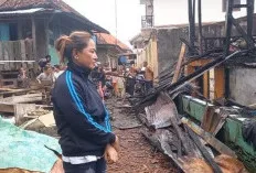 Kebakaran Hebat di Palembang, Empat Rumah dan Langgar Bundo Kandung Hangus Dilalap Api    