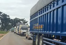 Jelang Ramadan 2026: Jalintim Sumatera di Pasar Sungai Lilin Mulai Dikepung Kemacetan