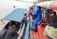 Sigap 24 Jam, Ditpolairud Sumsel Selamatkan Warga Pesisir dengan Ambulans Apung 