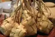 Ketupat, Makanan Khusus Lebaran, Ini Alasanya  