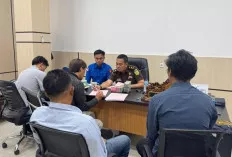 Penyidik Tipikor Kejaksaan Negeri Muara Enim Sita Barang Bukti Uang Berjumlah Rp 150 Juta 