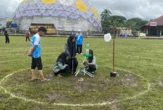 MAN 1 Musi Banyuasin Gelar Lomba Roket Air, Ajang Kreativitas dan Kekompakan Siswa  