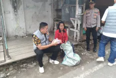 Sat Intelkam Polres OKU Selatan Bagikan Takjil Ke Warga Miskin