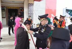 Penuh Haru dan Khidmat, Polres Muba Lepas 8 Personel Purna Bhakti Lewat Tradisi Pedang Pora