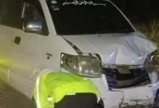 Gagal Menyalip di Tikungan, Pengendara Motor Tewas Seketika di Lais