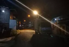 Kalau Malam, Kawasan Ngulak I Tidak Lagi Gelap Tapi Terang, Sudah Dipasang Lampu Jalan LED