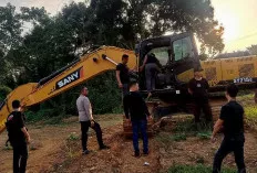 Polisi Sita Excavator dari Lokasi Tambang Emas Ilegal di Musi Rawas Utara