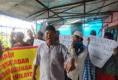 Warga Protes Bangunan BTS Belum Ada Izin Resmi
