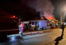 Ruko di Babat Toman Terbakar Dini Hari, Kerugian Ditaksir Rp100 Juta