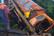 Ngantuk! Mobil Tangki Minyak Melaju ke Jalur Kanan, Lalu Tabrakan, Begini Kondisi Supir