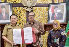 Pj Gubernur Agus Fatoni Teken MoU Jejaring Pengampuan Layanan Prioritas Rumah Sakit