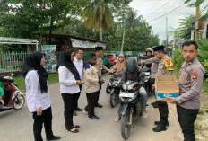  Libatkan Mahasiswa, Polres Ogan Ilir Gelar Bakti Sosial Sekaligus Bagi Takjil