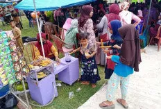 Manfaatkan Momen Hajatan di Setiap Desa, Pedagang Sosis Goreng di Muba, Raup Omset Sangat Lumayan 
