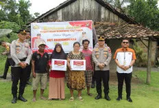 Dukung Ketahanan Sosial Nasional, Polda Sumsel Salurkan Ratusan Paket Bansos di Wilayah OKU Timur