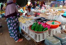 Omset Penjualan Aneka Bahan Isian Es Tidak Terpengaruh Kondisi Cuaca