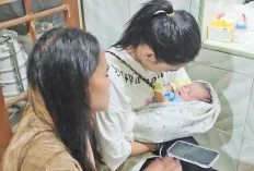 Terharu! Bayi Perempuan Ditemukan di Kardus Bekas Mi Instan, Surat Wasiatnya Buat Netizen Menangis!