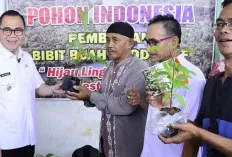 Pemkab Berikan Bibit Cabe untuk Tingkatkan Produksi