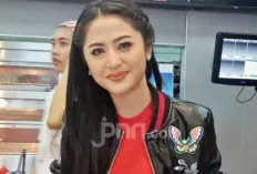 Loh Kok Bimbang? Dewi Perssik Dilamar Pilot!