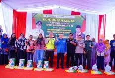 Kunker ke BayLen, Pj Bupati Sandi Silaturahmi dan Beri Bantuan Bagi Warga