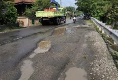 Astaga, Pengendara Sepeda Motor di Tanjung Enim Nyaris Disambar Truk Batubara, Ini Penyebanya 