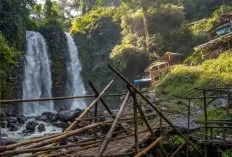 Curug Cinulang Cicalengka, Surga Wisata Alam di Bandung Timur dengan Air Terjun Kembar yang Memikat