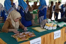 Tekan Inflasi, Kejaksaan Muara Enim Gelar Operasi Pasar Murah 