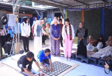 Ketua Dekranas Selvi Gibran Borong Kain Khas Sumsel, Dorong Perajin Lokal di Palembang