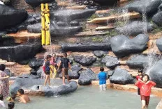 Rasakan Sensasi Serunya Air Terjun di Tengah Kota Sekayu, Disini Tempatnya 