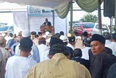 Ratusan Jemaah Salat Id Lebih Awal di Jakabaring