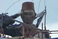 Lakukan Uji Kemiripan Patung Bung Karno, Apakah Mirip? 